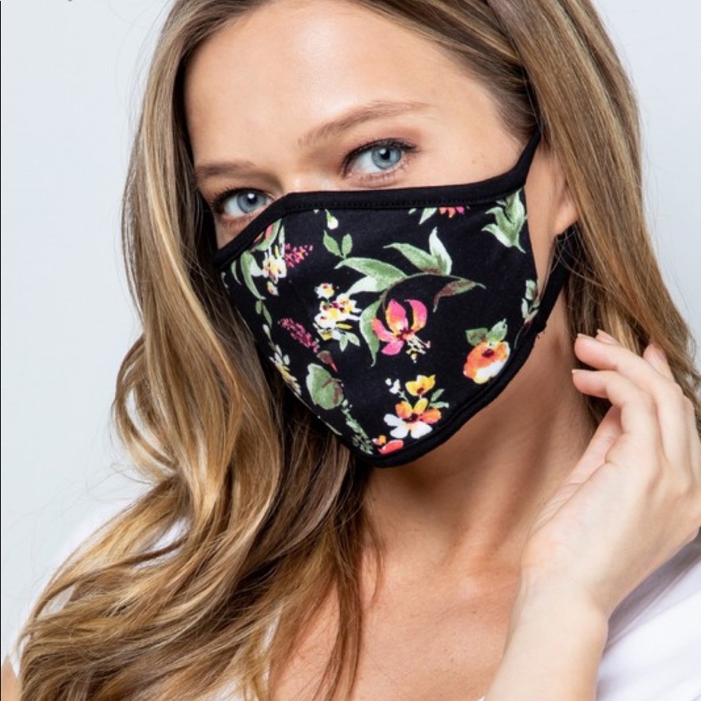 MADE IN USA GARDEN FLORAL SOFT FACE MASK - Picture 3 of 6